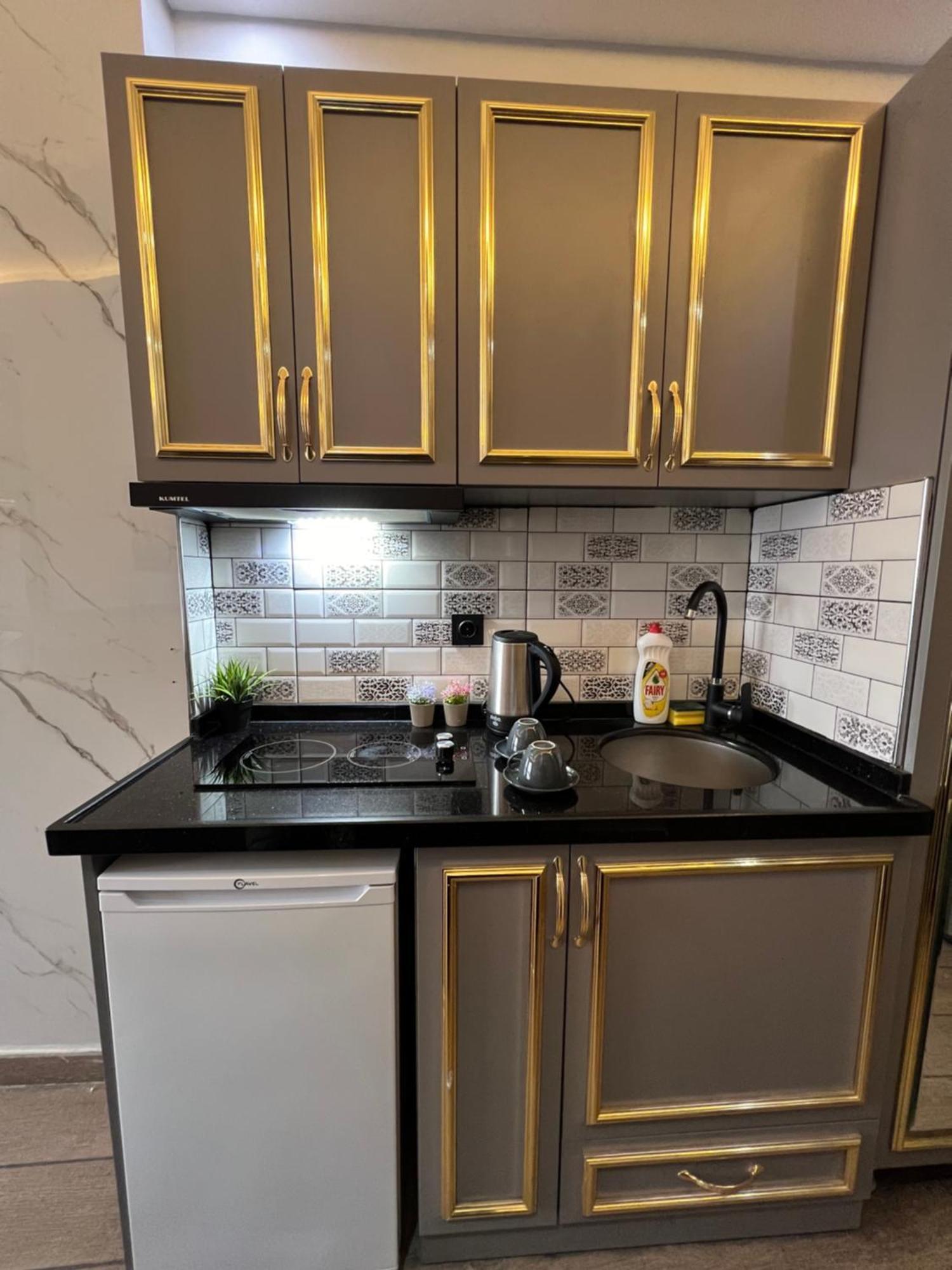 Taksim Larissa Hotel Suites Istanbul Eksteriør bilde