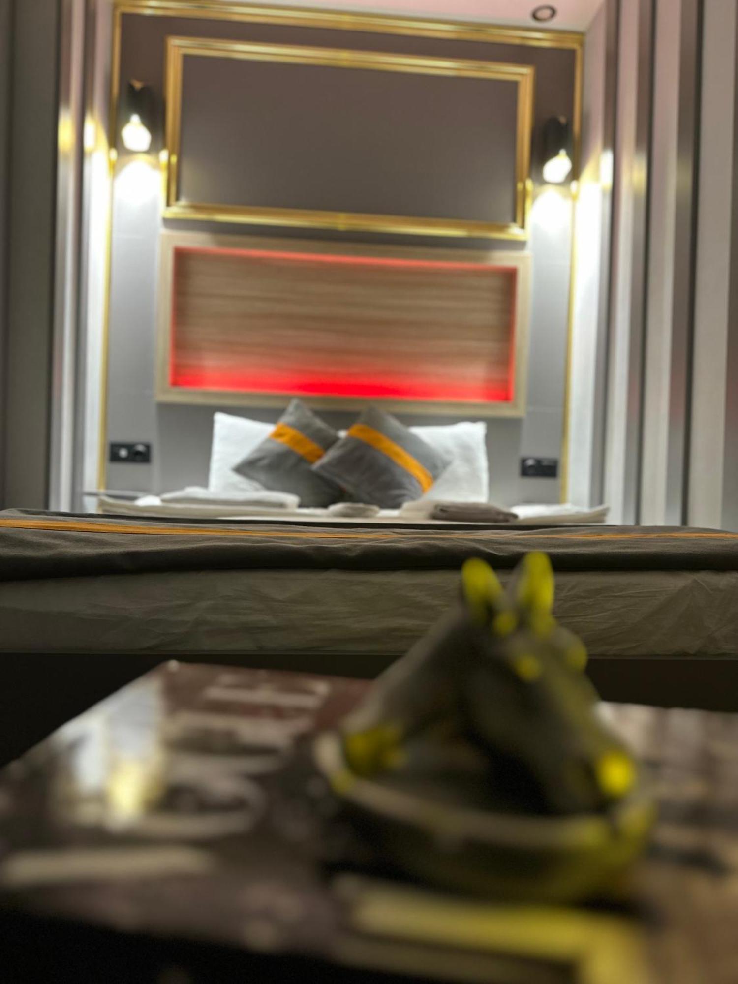 Taksim Larissa Hotel Suites Istanbul Eksteriør bilde
