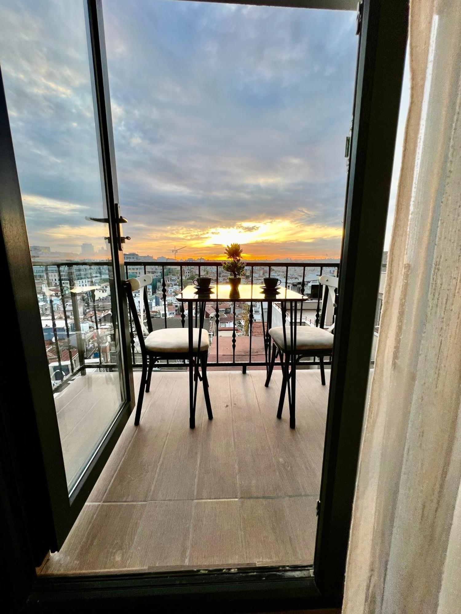 Taksim Larissa Hotel Suites Istanbul Eksteriør bilde